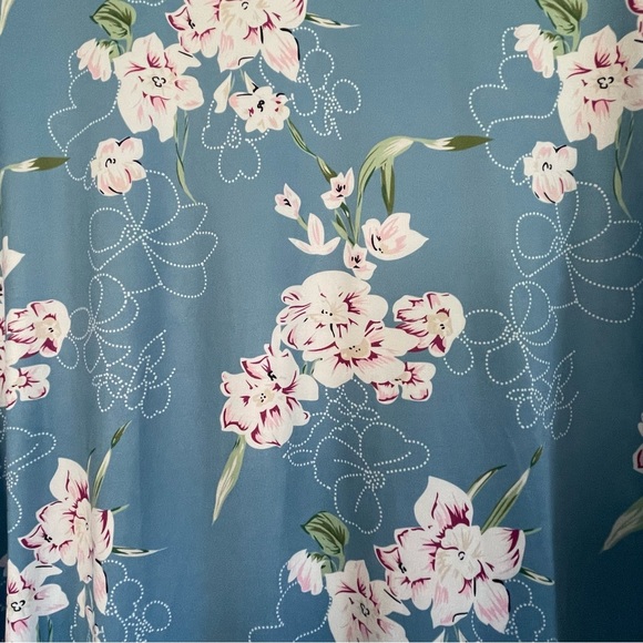 Light Blue Dress with Pink Floral Print, short sleeve, very comfortable, size XL - Picture 2 of 6